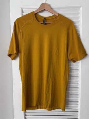 Lululemon Vent Tech Short Sleeve Shirt M